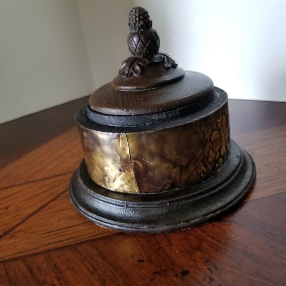 Ink Well - Picture 4 of 15